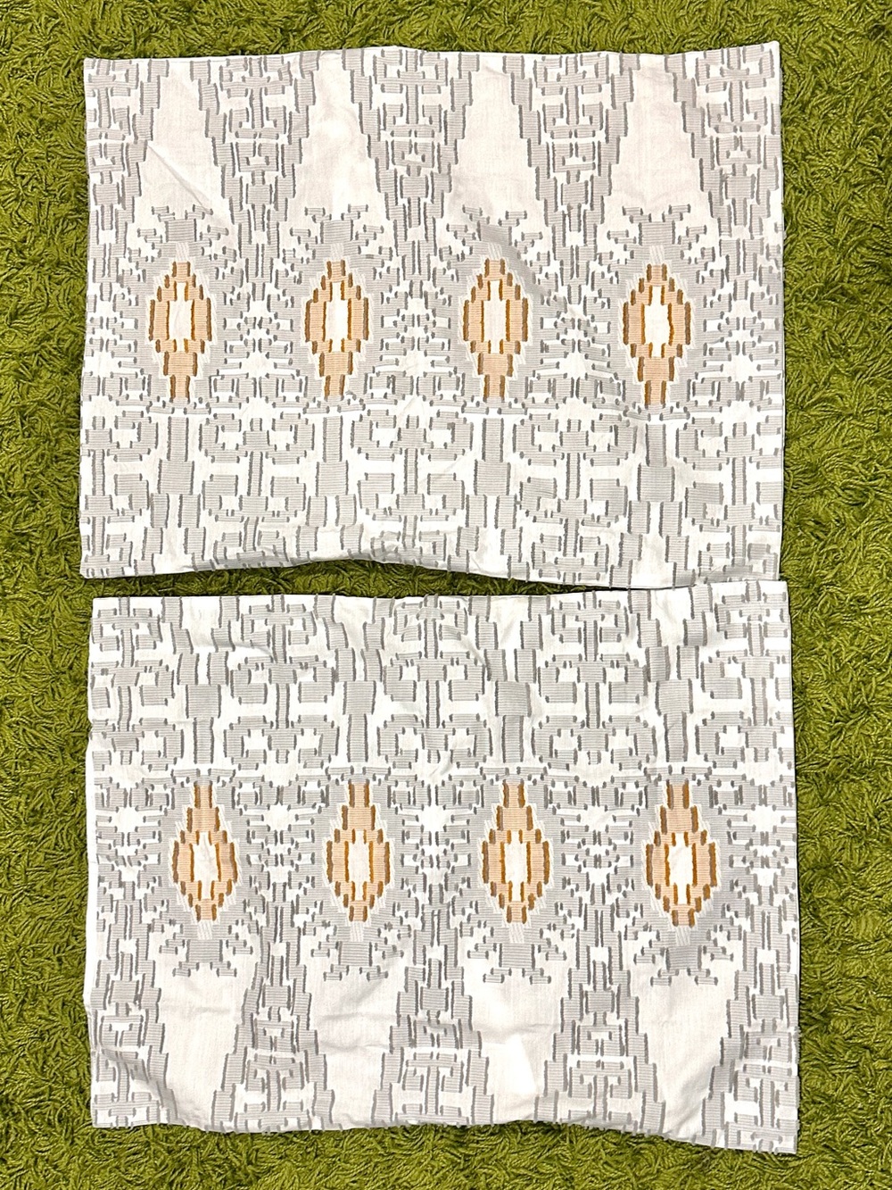 West Elm Geometric Tuft Textured King Pillow Shams 2/set
